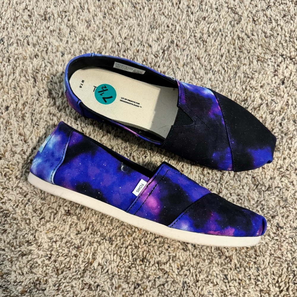 Toms space print purple and blue slip on canvas shoes 7.5